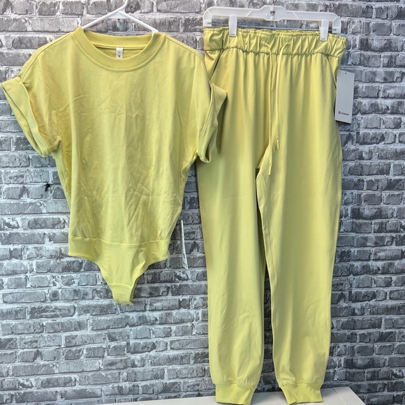 NWT Woman's Lululemon Yellow Bodysuit and Joggers Set‎